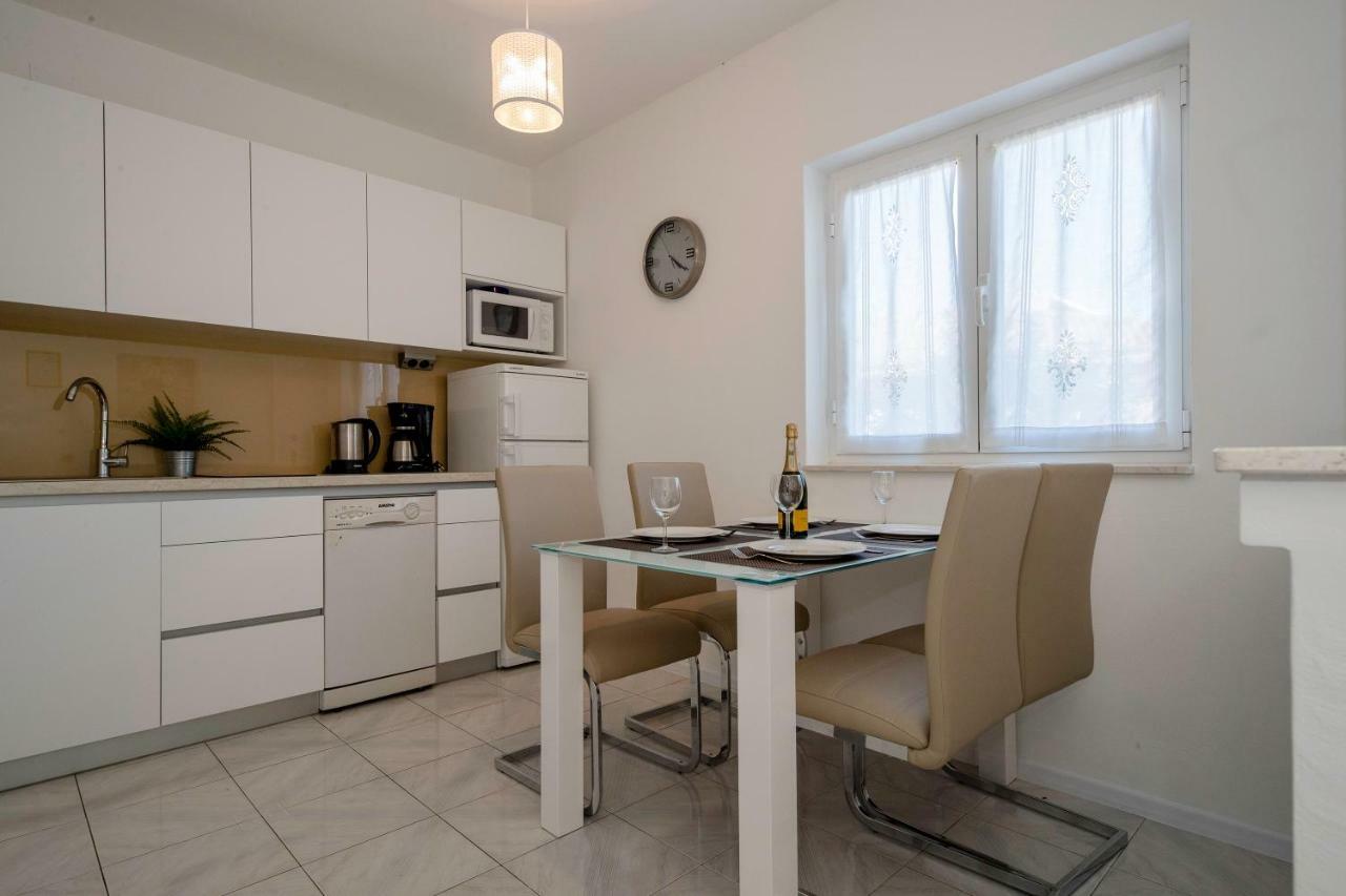 Lili Rab Apartment ราบ ภายนอก รูปภาพ