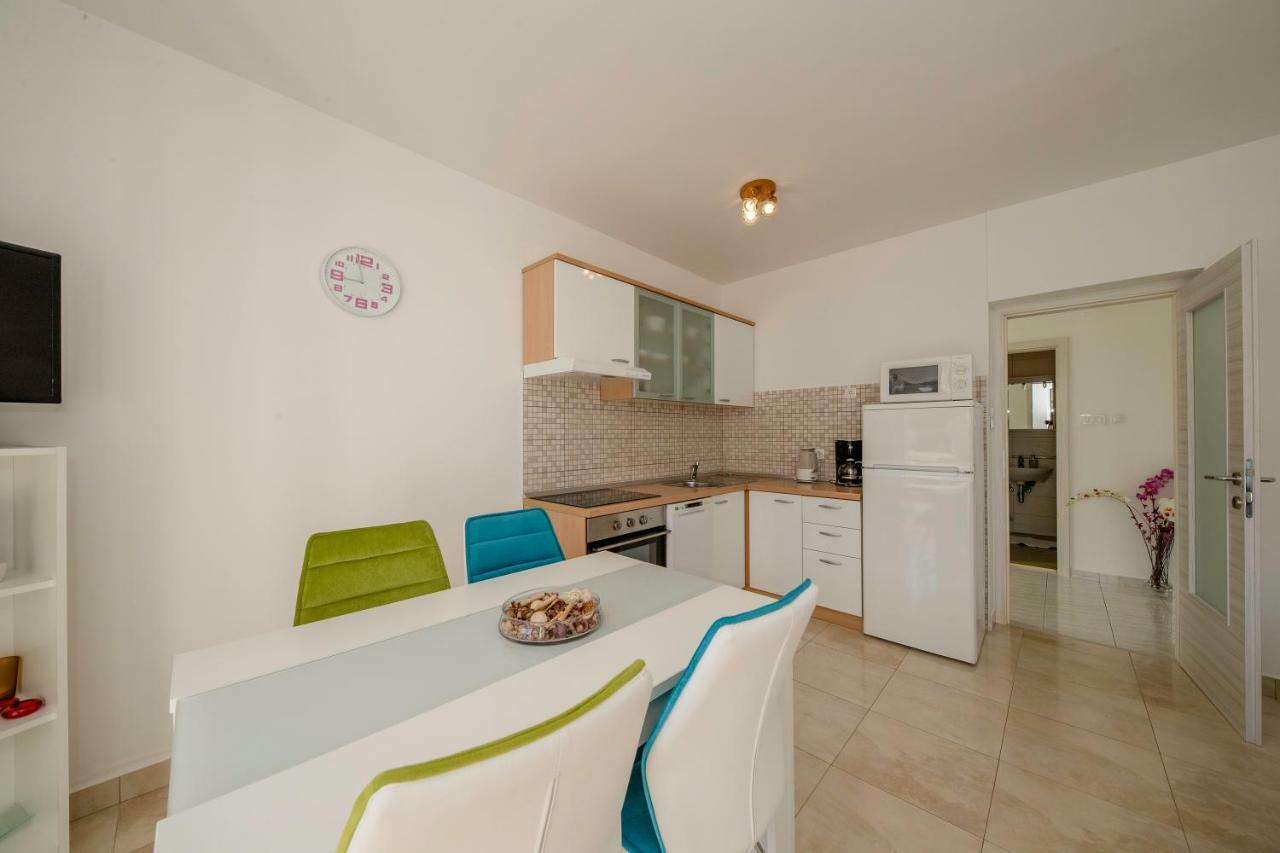 Lili Rab Apartment ราบ ภายนอก รูปภาพ