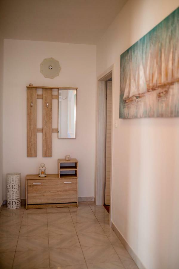 Lili Rab Apartment ราบ ภายนอก รูปภาพ
